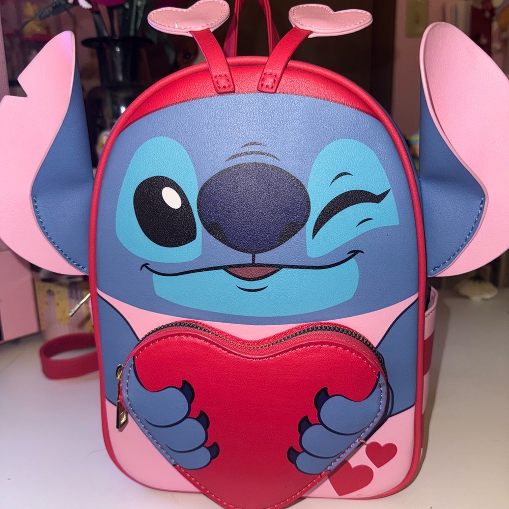 Her Universe bag - Stitch Heart Backpack
